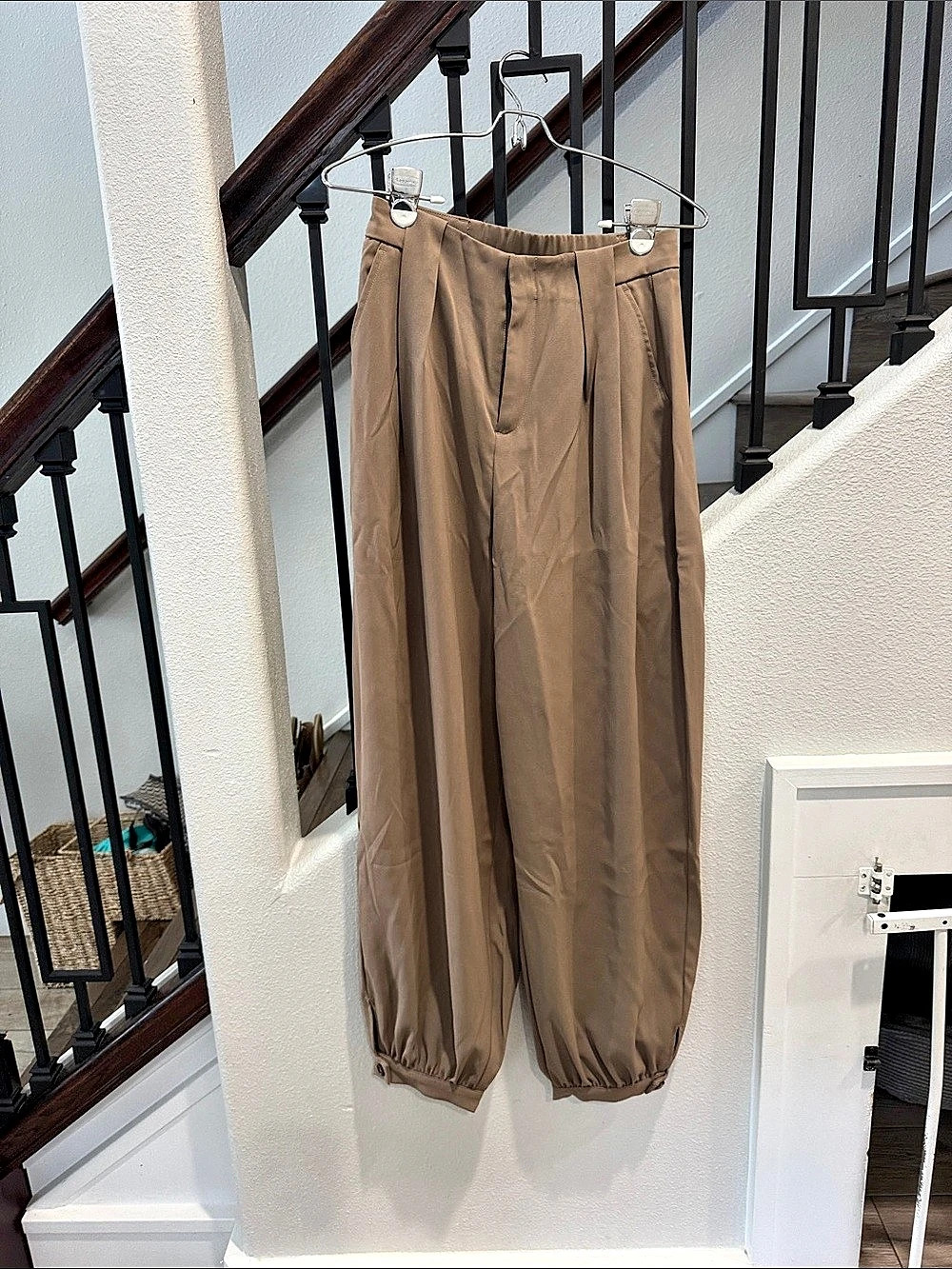 Halara Jogger Pants in Brown Size XS NWT